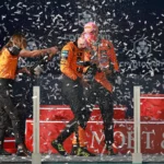 Oscar Piastri conquista Miami y lidera el mundial: el niño canguro viene con todo Oscar Piastri celebra su victoria en el Gran Premio de Miami 2025 con McLaren F1